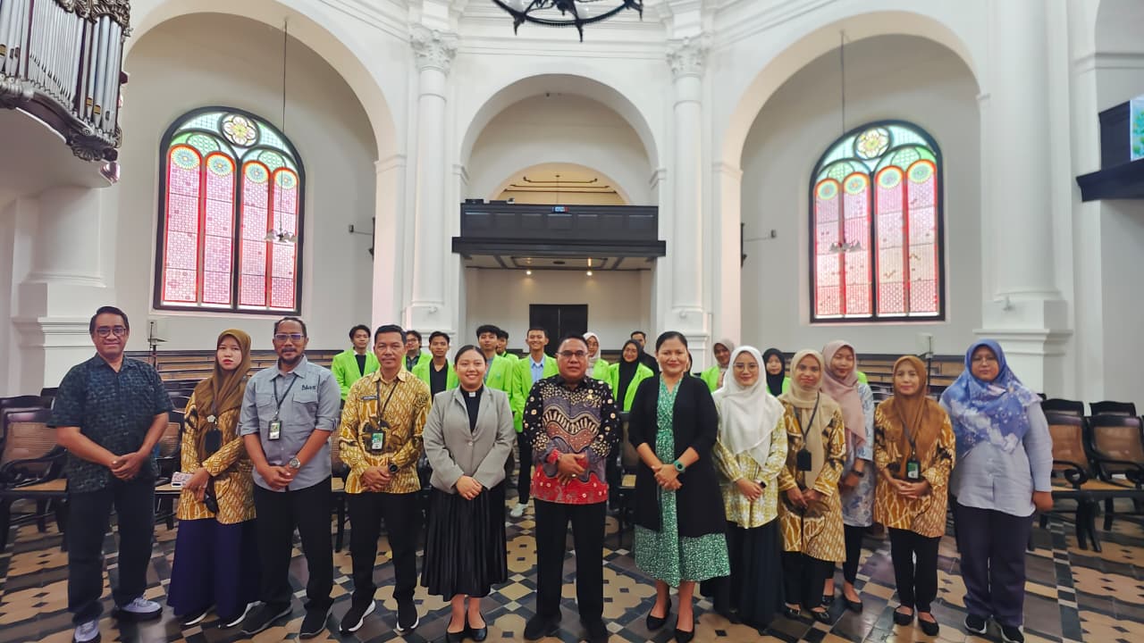 Belajar Toleransi dari Gereja Blenduk, Mahasiswa PPL UIN Walisongo Kenali Keberagaman
